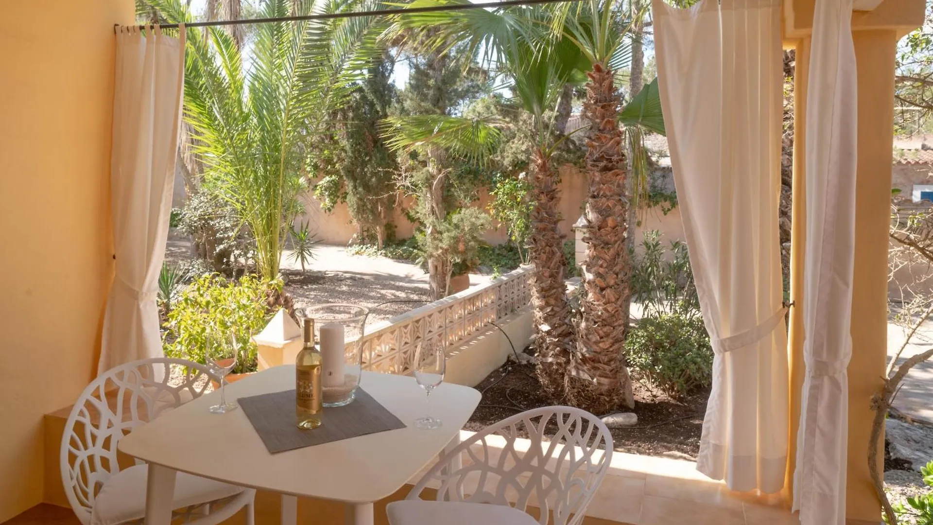 Apartment Bungalows Casa Amarilla Playa Migjorn Spain